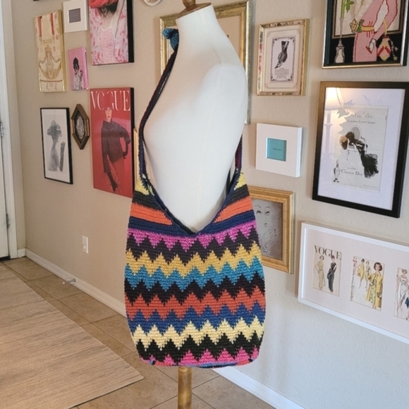 Vintage 70's Zig Zag Multi-color Woven Crossbody‎ Hobo Bag - Picture 2 of 5